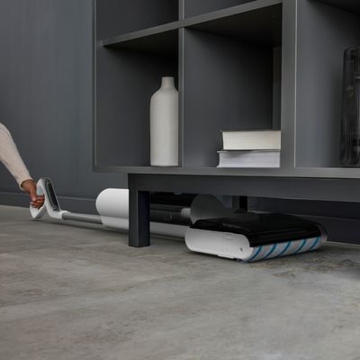 Aspirator cu spalare Rowenta X-Clean 5 Pro GZ5435E0, 250 W, 530 RPM, pana la 50 min autonomie, ecran LED, functie uscare & autocuratare, tehnologie anti-incalcire, compatibil cu detergenti, alb & negru