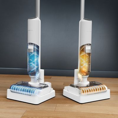 Aspirator cu spalare Rowenta X-Clean 5 Pro GZ5435E0, 250 W, 530 RPM, pana la 50 min autonomie, ecran LED, functie uscare & autocuratare, tehnologie anti-incalcire, compatibil cu detergenti, alb & negru