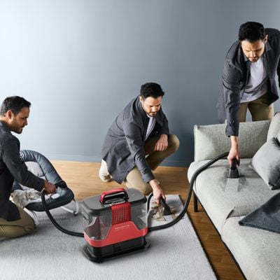 Aspirator tapiterie Rowenta Clean IT Hot & Cold IN7020F0, 1150 W, putere aspirare 13 kpa, rezervor apa & detergent 2.3 L, rezervor apa murdara 1.5 L, tehnologie PowerHeat, functie autocuratare, perie 8 cm, detergent inclus, rosu & gri