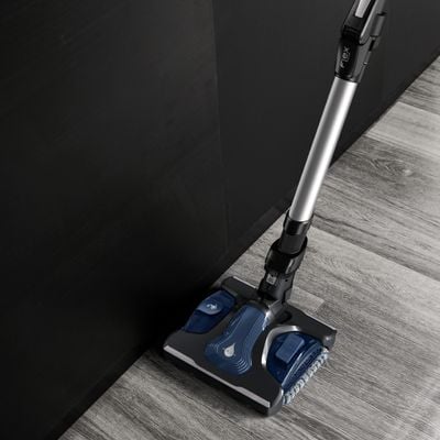 Aspirator vertical Rowenta X-Force Flex 14.6 Aqua RH99C3WO, 200 Air Watts, Functie Boost, autonomie 1.10h, putere 480 W, tub flexibil, iluminare LED, ajustare automata a puterii, sistem Aqua, gri & albastru