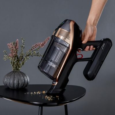 Aspirator vertical Rowenta X-Force Flex 15.60 RH99F1WO, 520W, Tehnologie flex, display control, accesorii animal care, stație &icirc;ncărcare, recipient praf 0.9L, autonomie max 1h și 20min, negru&maro