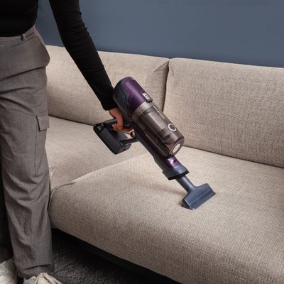 Aspirator vertical Rowenta X-Pert 6.60 Essential RH6838WO, autonomie 45 minute, functie Eco, 100 W, Tehnologie Ciclonica, gri, argintiu