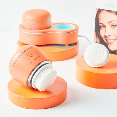 Pachet PROMO Perie electrica de curatare faciala Rowenta My Beauty Routine Anti-Blemish LV4010F0 si Placa de indreptat parul Rowenta Ultimate Experience SF8120F0