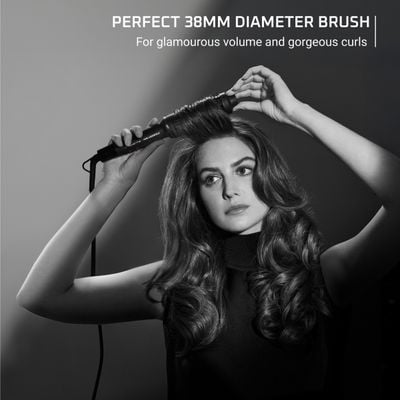 Perie cu aer cald Rowenta x Karl Lagerfeld Powerbrush UB572LE0, 55 W, 2 trepte temperatura, invelis ceramic, generator de ioni, diametru 38 mm, varf rece, inel de agatare, negru & rosu