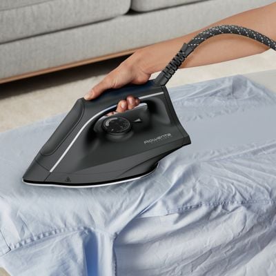 Statie de calcat Rowenta Easy Steam VR5121F0, 2400 W, 5.2 bari, jet de abur 230 g/min, abur variabil 0-110 g/min, rezervor apa 1.4 L, talpa AirGlide Inox, oprire automata, functie eco, abur vertical, albastru & negru