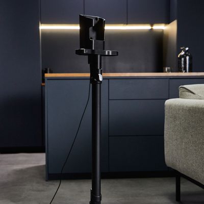 Suport de podea pentru andocare si incarcare Rowenta ZR905002 cu orificii pentru accesorii, compatibil cu gama de aspiratoare X-Force Flex 11.60, seriile RH98XX, negru