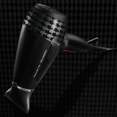 Uscător de păr Rowenta x Karl Lagerfeld Pro Stylist CV888LF0, 2200W, Tehnologia Rowenta Air-to-Care, invelis Keratin&Glow, 3 accesorii, jet de aer rece, cablu 1.8m, negru&gri