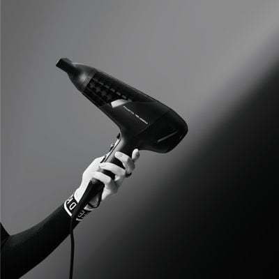 Uscător de păr Rowenta x Karl Lagerfeld Studio Dry CV581LF0, 2100W, Tehnologie Effiwatts, 6 trepte de viteza si temperatura, Tehnologie Thermo Control, Negru