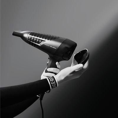 Uscător de păr Rowenta x Karl Lagerfeld Studio Dry CV581LF0, 2100W, Tehnologie Effiwatts, 6 trepte de viteza si temperatura, Tehnologie Thermo Control, Negru