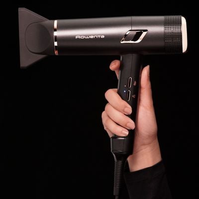 Uscator de par Rowenta Ultimate Experience Maestria CV9920F3, 2000 W, 3 trepte de viteza si temperatura, set complet de accesorii, jet de aer rece, negru & maro