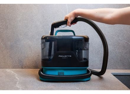 Cum cureți tapițeria acasă: Beneficiile unui aspirator pentru pete de tapițerie Cum cureți tapițeria acasă: Beneficiile unui aspirator pentru pete de tapițerie