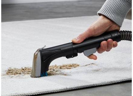 Aspirator cu spălare pentru tapițerii: Cum elimină eficient petele și murdăria Aspirator cu spălare pentru tapițerii: Cum elimină eficient petele și murdăria