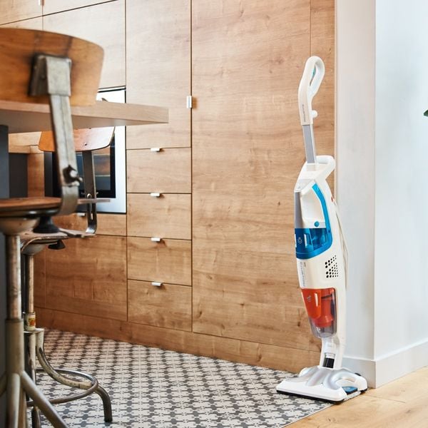 Aspirator cu abur Rowenta Clean & Steam Multi RY8544WH, 1700 W, autonomie abur 30 min, reglaj abur eco/max, accesoriu pentru ferestre, recipient praf 0.5 L, recipient apă 0.4L, alb