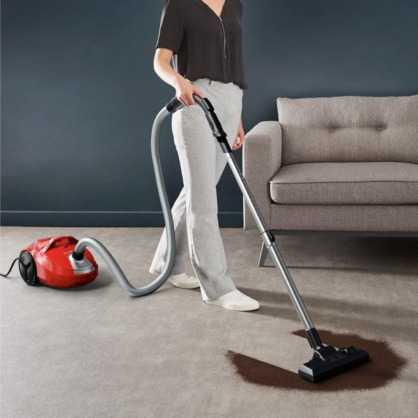 Aspirator cu sac Rowenta Compact Power parquet RO3953EA, 900W, Clasa A, Tub telescopic din metal, Sac Hygiene+, Rosu