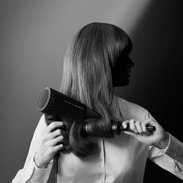 Uscator de par ROWENTA x Karl Lagerfeld Express Style CV184LF0, 1600 W, 2 trepte de temperatura, invelis Keratin & Glow, concentrator, negru