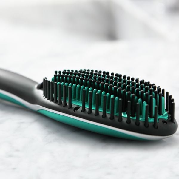 Perie pentru îndreptat parul Rowenta Power Straight CF5820F0, 3 trepte de temperatura 160-200°C, functii de incalzire si indreptare, negru Perie pentru îndreptat parul Rowenta Power Straight CF5820F0, 3 trepte de temperatura 160-200°C, functii de incalzire si indreptare, negru