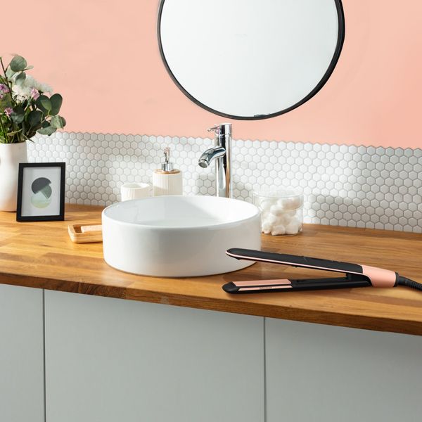 Placă de păr Rowenta Express Shine SF4620F0, 210 grade, înveliș ceramic, 8 trepte de temperatură, negru