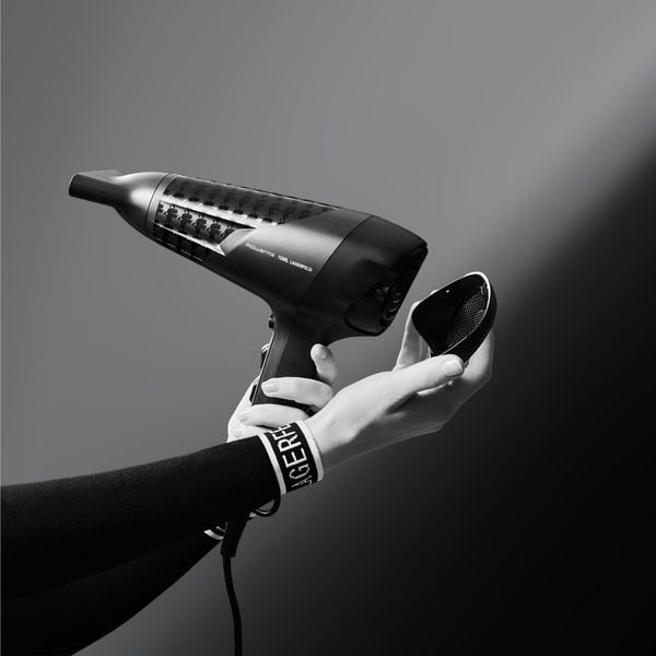 Uscător de păr Rowenta x Karl Lagerfeld Studio Dry CV581LF0, 2100W, Tehnologie Effiwatts, 6 trepte de viteza si temperatura, Tehnologie Thermo Control, Negru