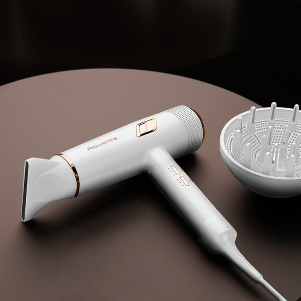 Uscator de par Rowenta Ultimate Experience Maestria CV9910F3, 2000 W, 3 trepte de viteza si temperatura, set complet de accesorii, jet de aer rece, alb