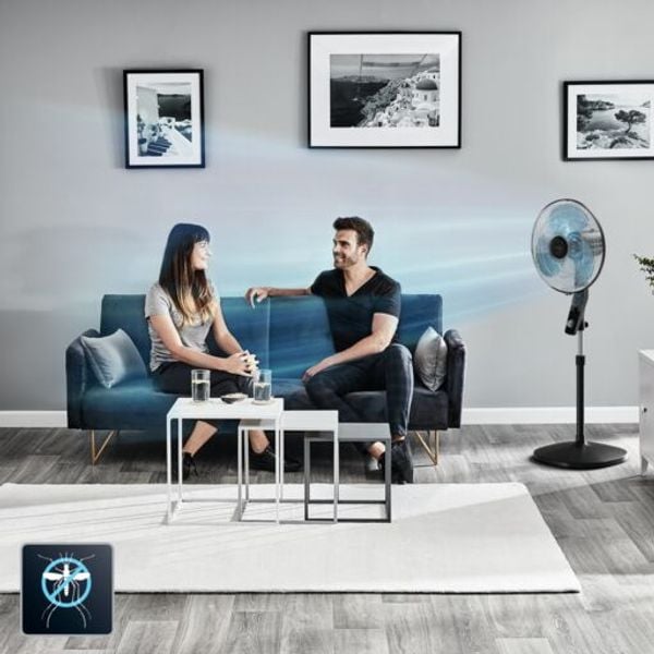 Ventilator cu picior Essential+ VU4420F2, putere 60 W, protecție impotriva ț&acirc;nțarilor, 3 trepte de viteza, consum redus de energie, design compact, negru